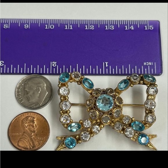Vintage 1940’s HOBE clusters blue & white crystal bow tie brooch pin - Picture 6 of 10